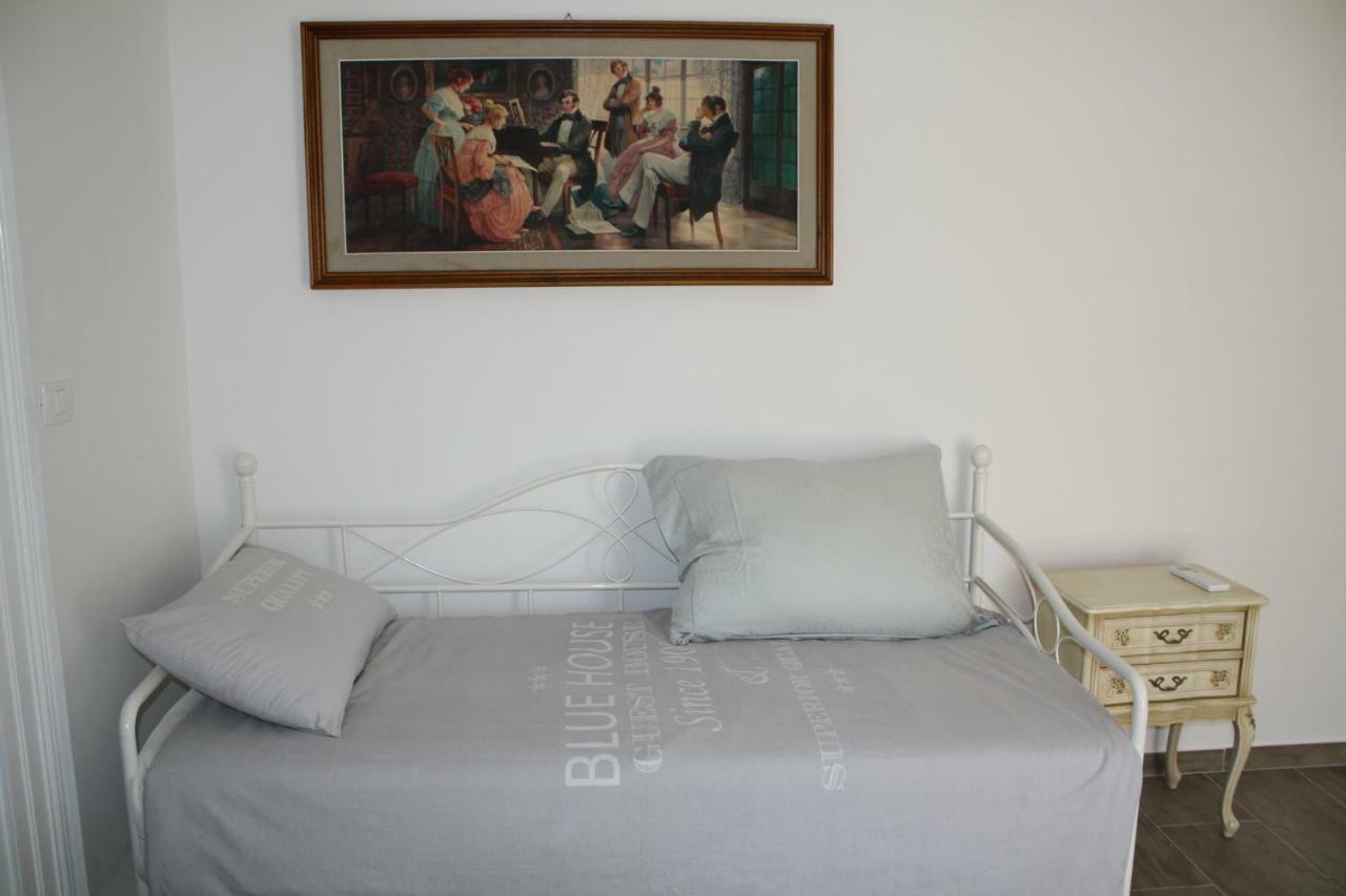 Apartments Villa Sandi Izola Exterior photo