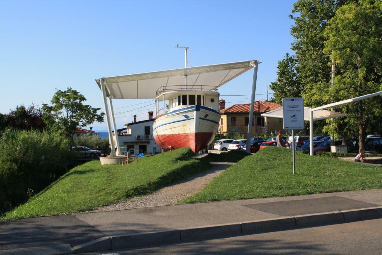 Apartments Villa Sandi Izola Exterior photo